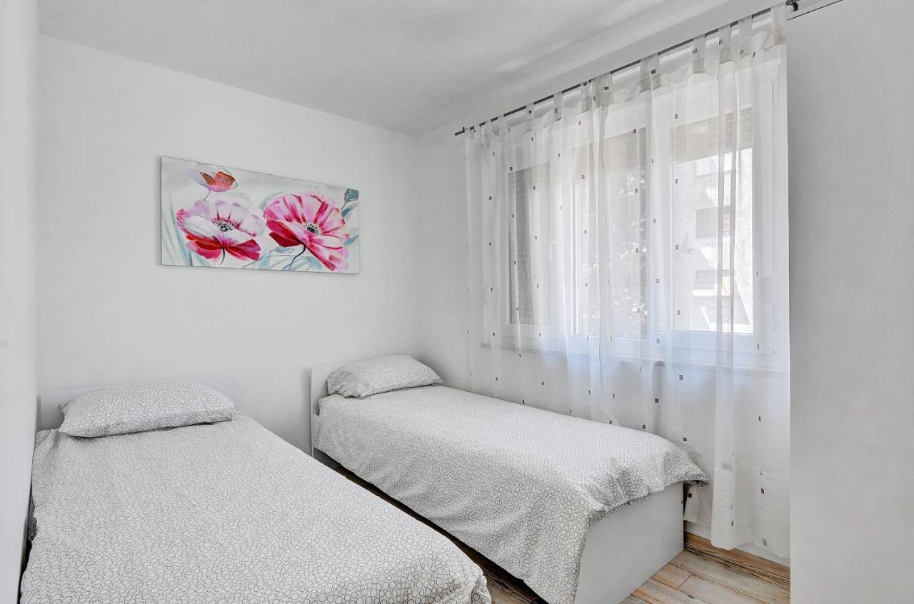 Ferienwohnung Lina Pula Exterior foto
